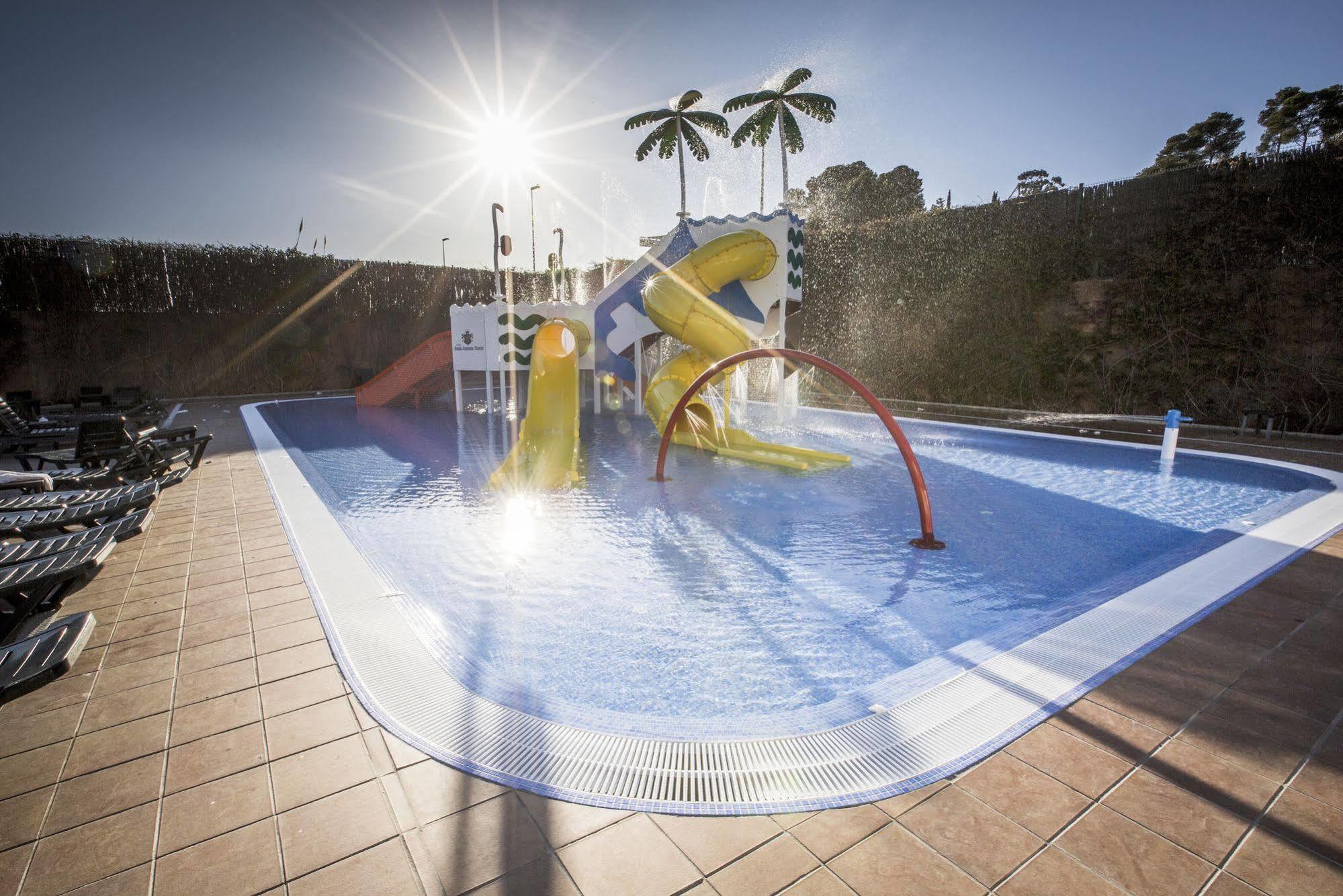 Holiday Home Santa Susanna 94 With Outdoor Swimmingpool Exterior photo