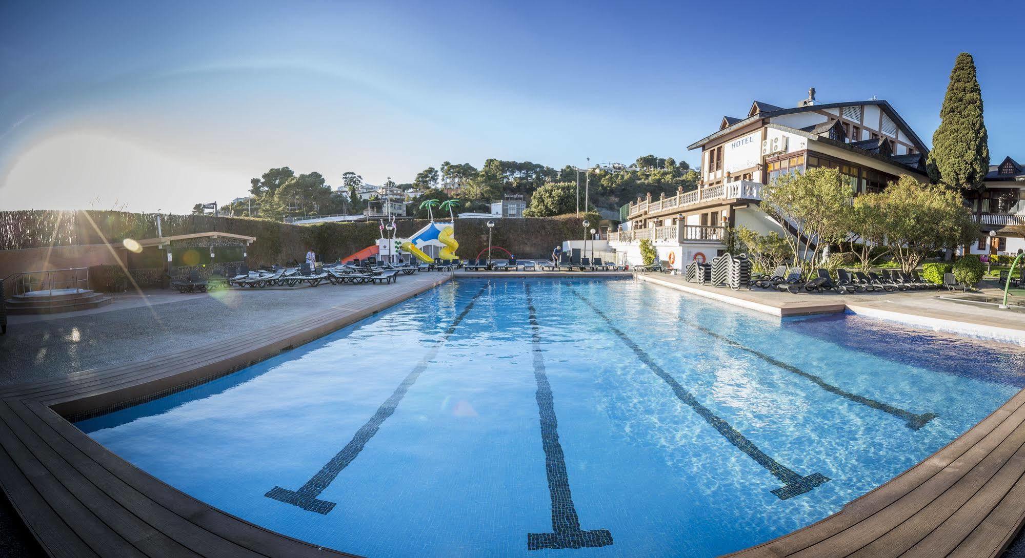 Holiday Home Santa Susanna 94 With Outdoor Swimmingpool Exterior photo